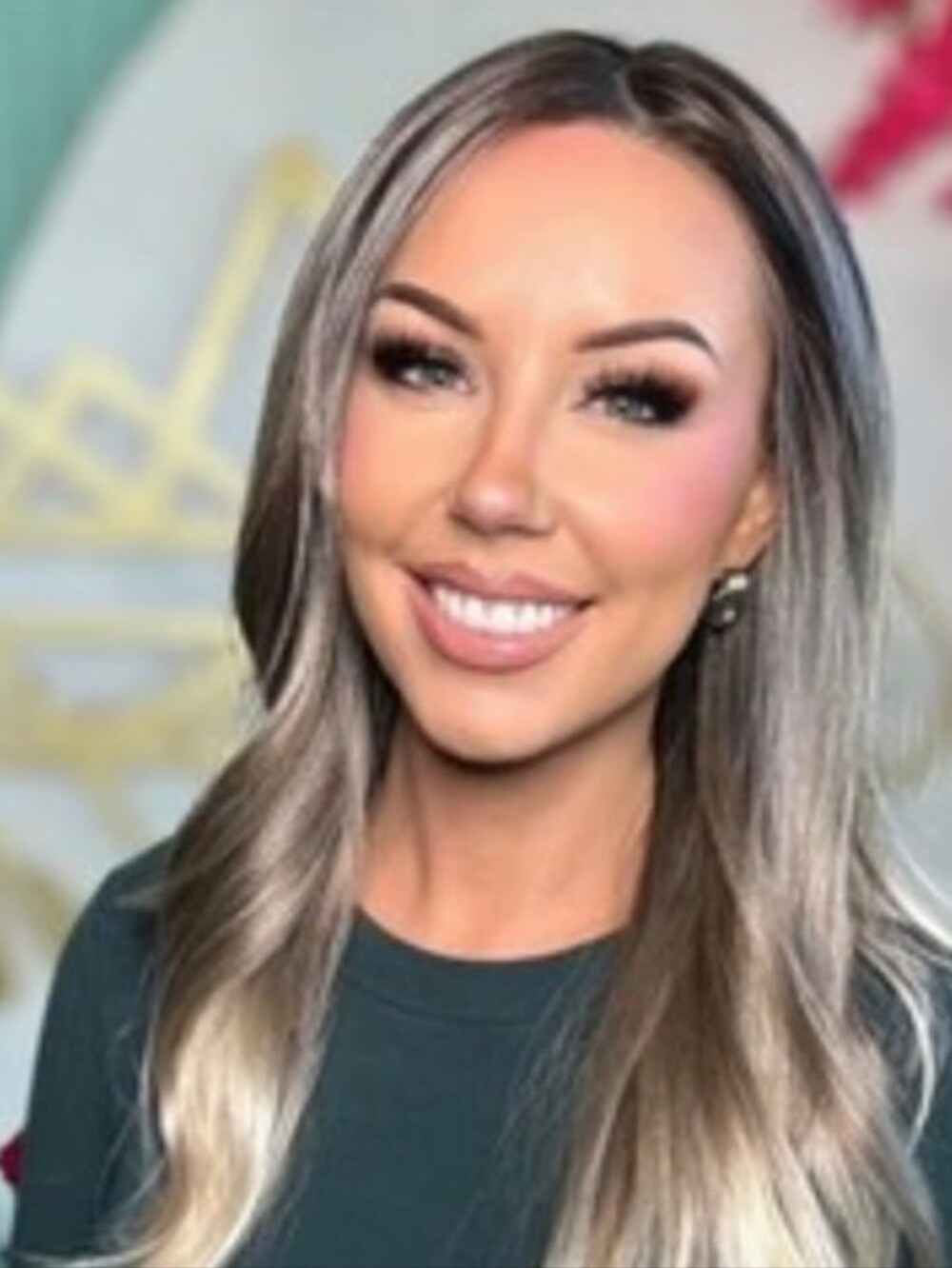 Soft Ash Blonde Layered Wig - Neutral Blonde Tones